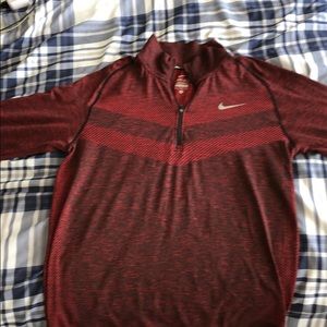 Nike running 1/4 zip